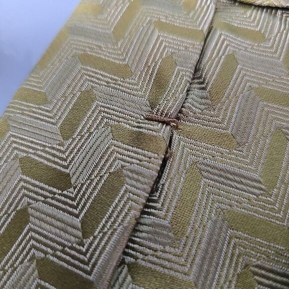 Giorgio Armani Men's Green Tie 60"x3.75" Geometric Silk Necktie Made in Italy - Picture 6 of 8